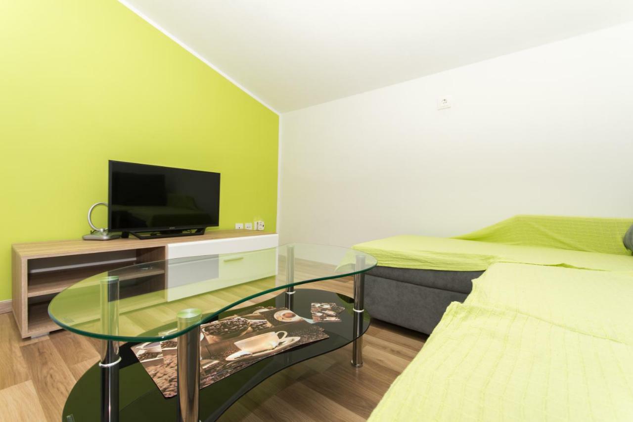 Apartament Island