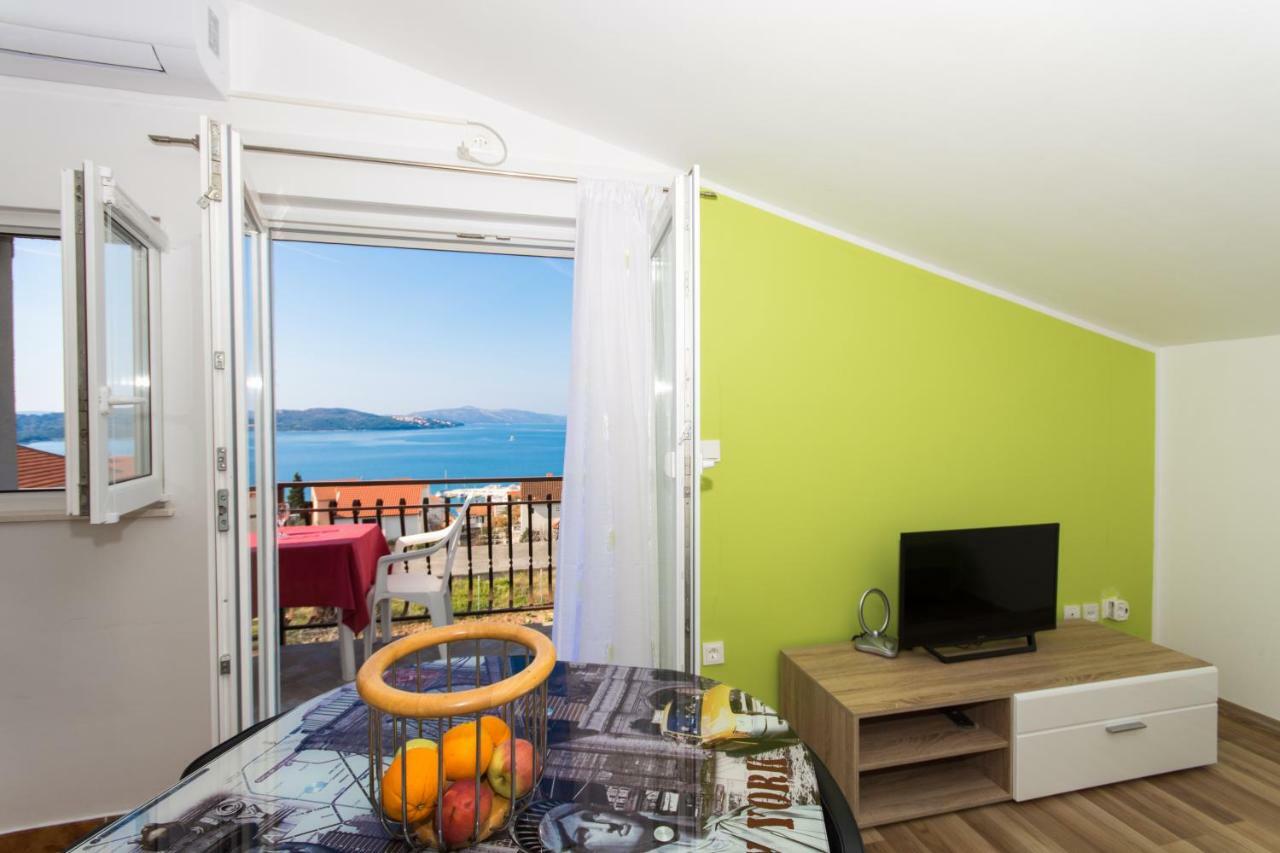 Apartment Island *