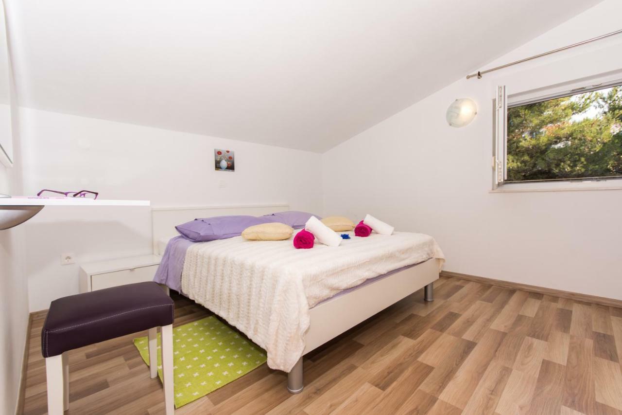 Apartament Island