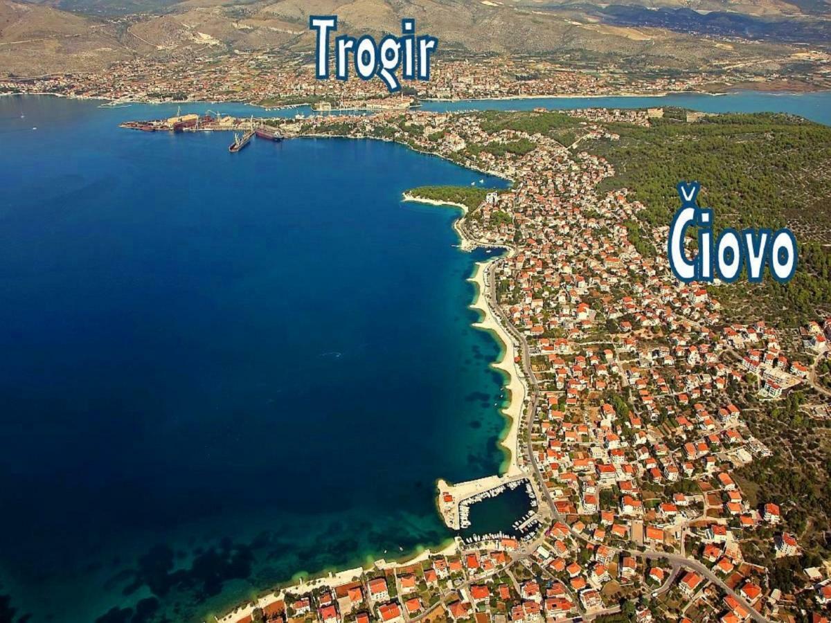 Apartament Island *